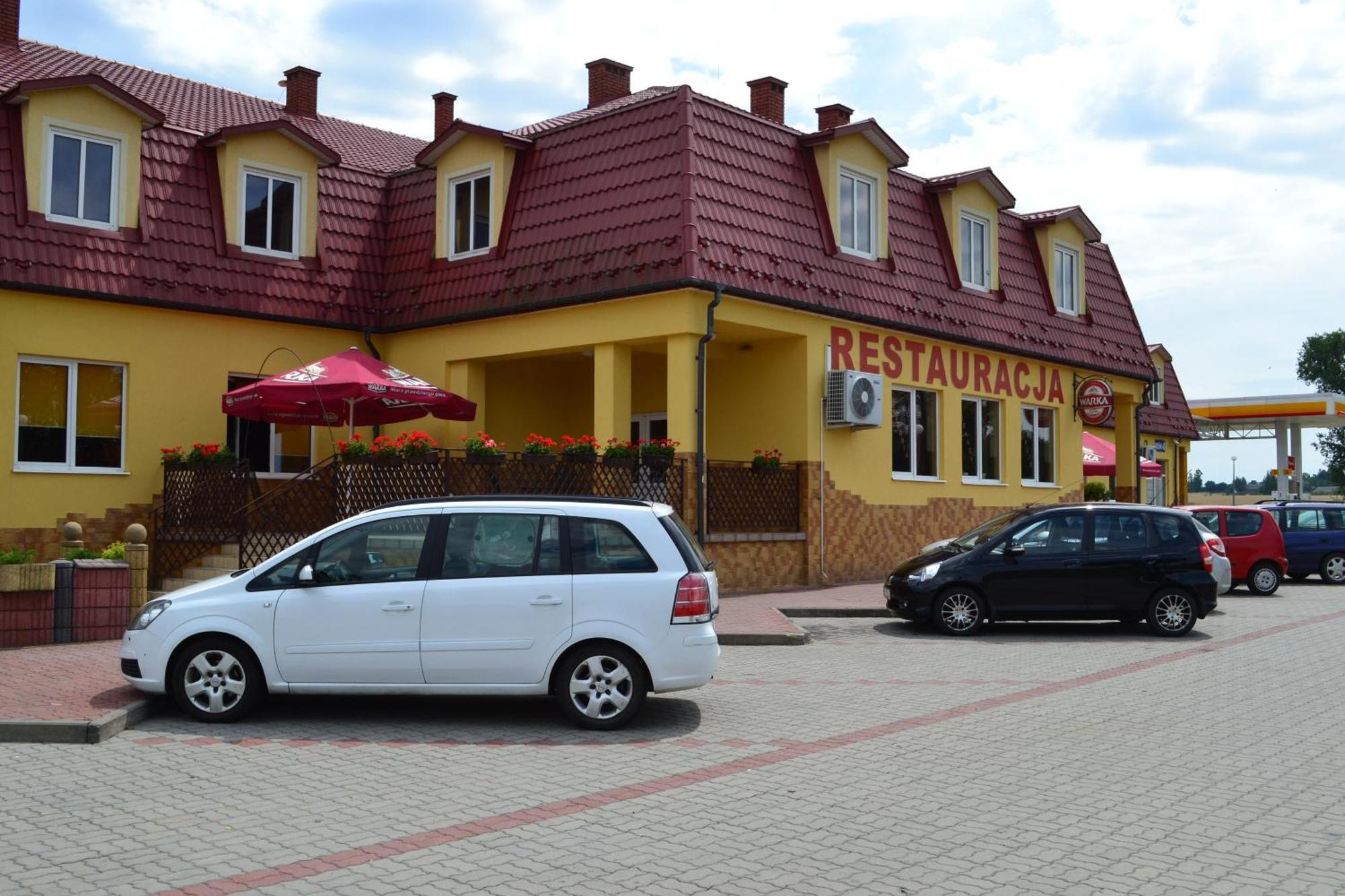 Hotel I Restauracja Jaskolka Alojzow Exterior photo
